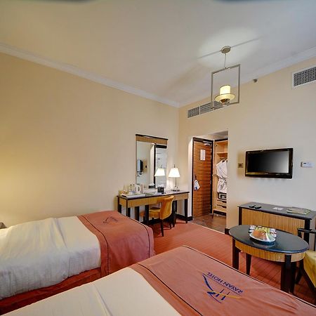 Rayan Hotel Corniche Шарджа Экстерьер фото