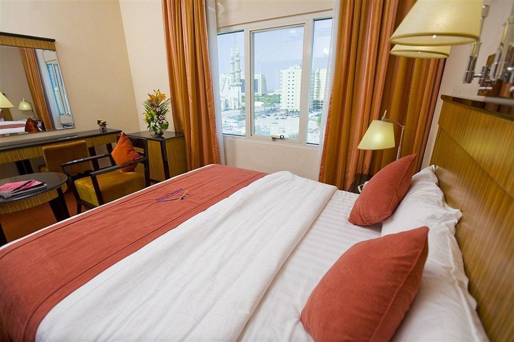 Rayan Hotel Corniche Шарджа Экстерьер фото
