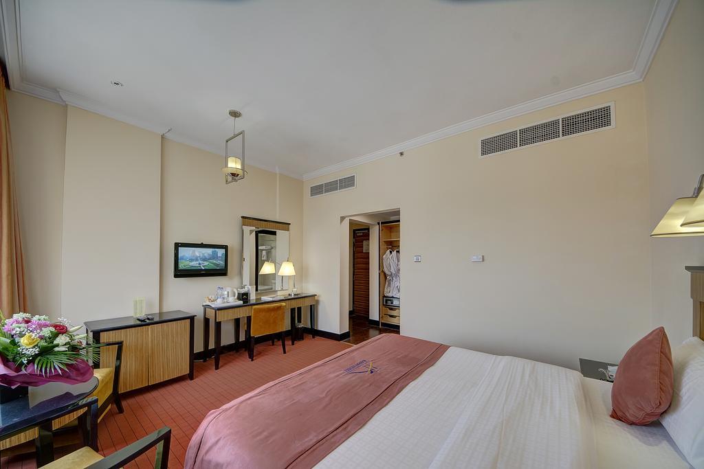 Rayan Hotel Corniche Шарджа Экстерьер фото