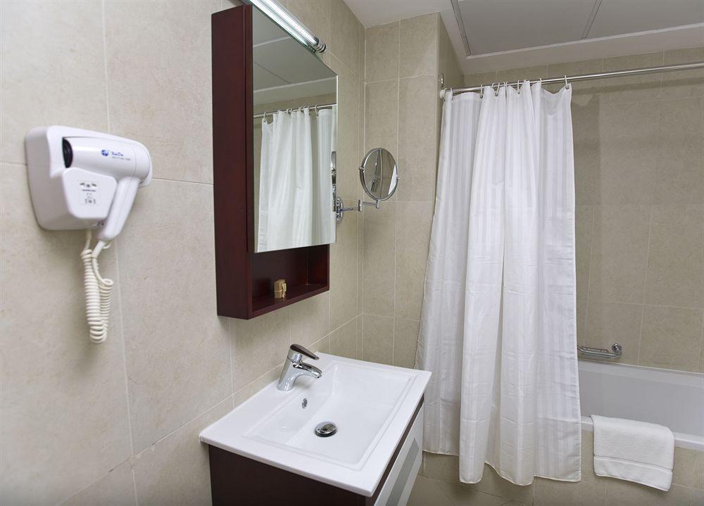 Rayan Hotel Corniche Шарджа Экстерьер фото