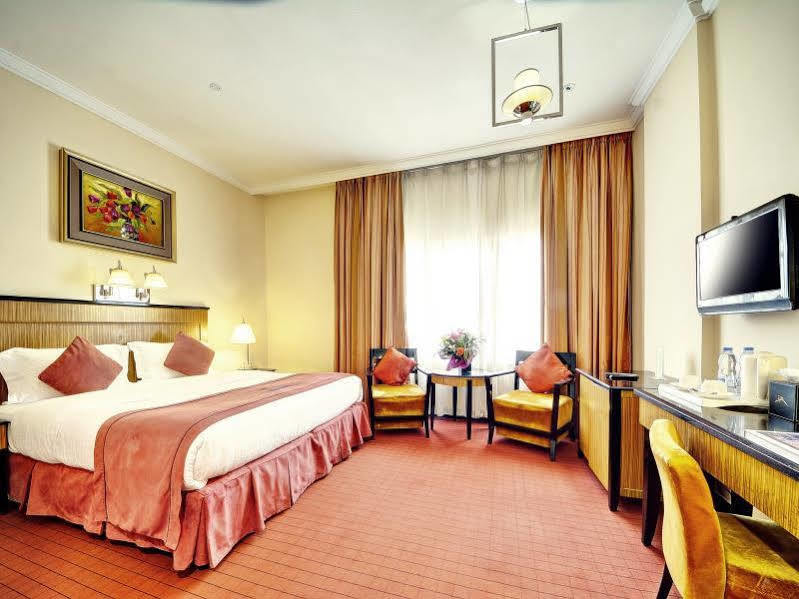 Rayan Hotel Corniche Шарджа Экстерьер фото